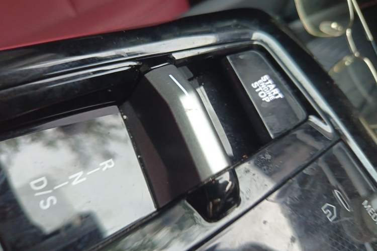 Used BMW 5 Series 2025 525Li M Sport Package Vehicle Key