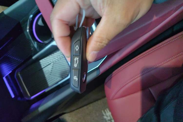 Used BMW 5 Series 2025 530Li Leading Model M Sport Package Vehicle Key