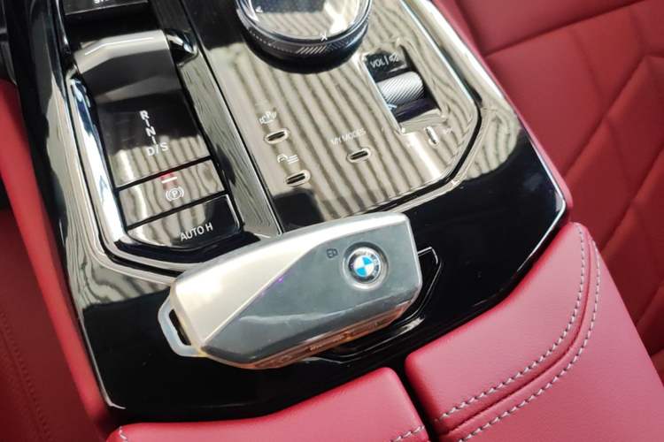 Used BMW 5 Series 2025 525Li M Sport Package Vehicle Key
