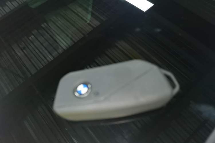 Used BMW 5 Series 2025 530Li Luxury Edition M Sport Package Vehicle Key