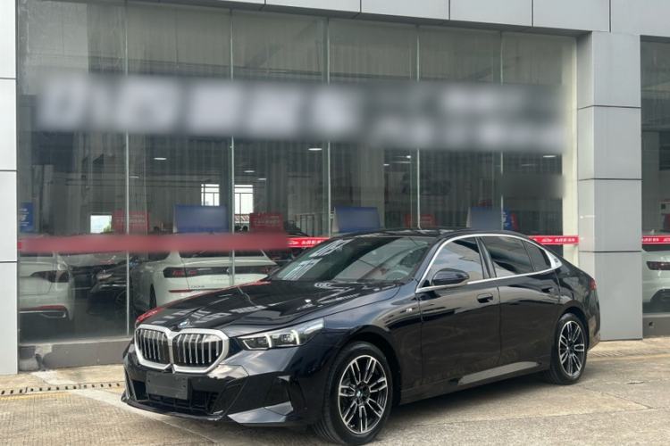 BMW 5 Series 2026 525Li M Sport Package