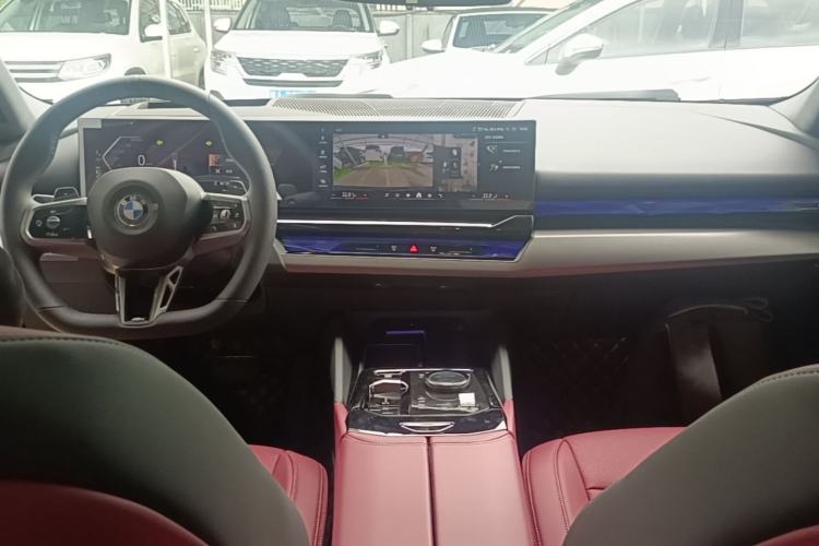 Used BMW 5 Series 2026 Facelift Model 530Li Leading Edition M Sport Package Center Console