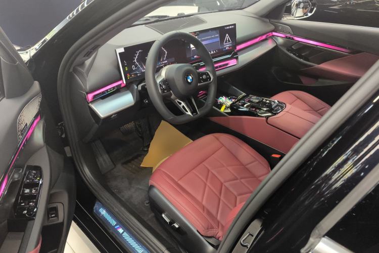 Used BMW 5 Series 2026 530Li Leading M Sport Package Driver Seat