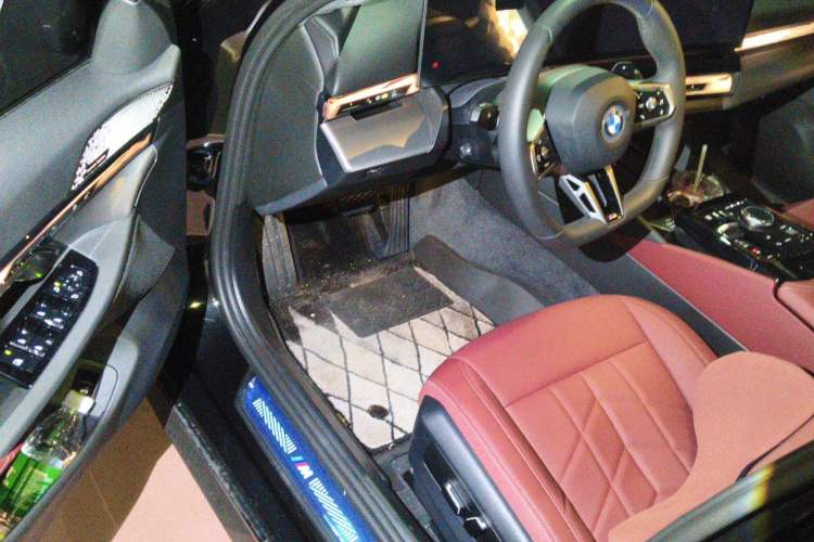 Used BMW 5 Series 2026 530Li Leading M Sport Package Driver Seat