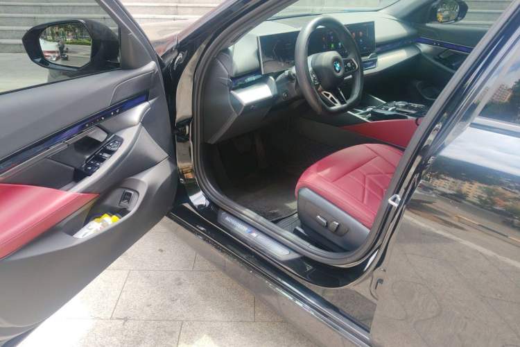 Used BMW 5 Series 2026 525Li M Sport Package Driver Seat