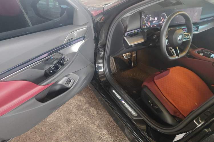 Used BMW 5 Series 2026 530Li Leading M Sport Package Driver Seat
