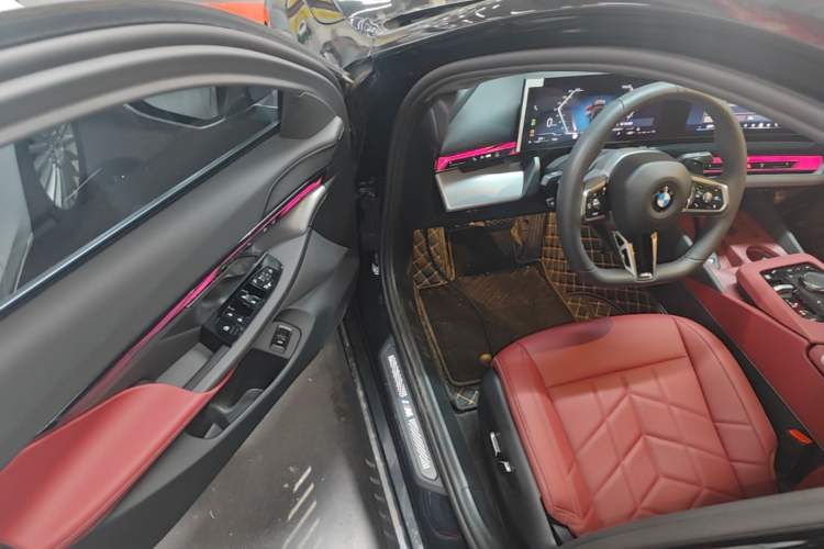 Used BMW 5 Series 2026 525Li M Sport Package Driver Seat