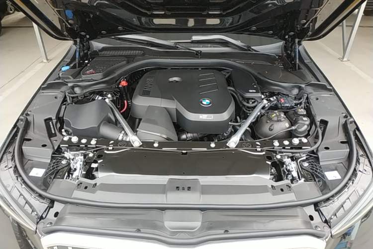 Used BMW 5 Series 2026 Facelift Model 530Li Leading Edition M Sport Package Engine Bay
