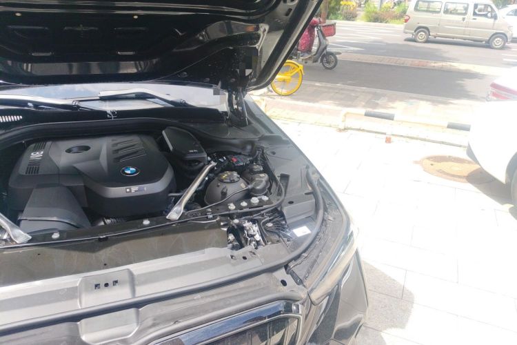 Used BMW 5 Series 2026 525Li M Sport Package Engine Bay Left