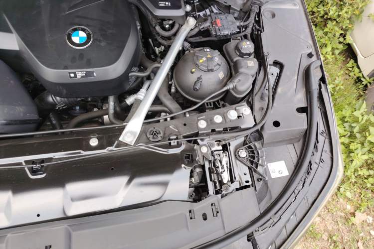Used BMW 5 Series 2026 525Li M Sport Package Engine Bay Left