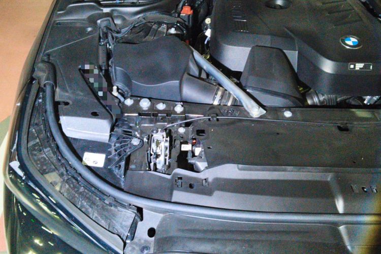 Used BMW 5 Series 2026 530Li Leading M Sport Package Engine Bay Right