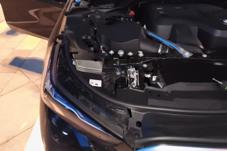 Used BMW 5 Series 2026 530Li Leading M Sport Package Engine Bay Right
