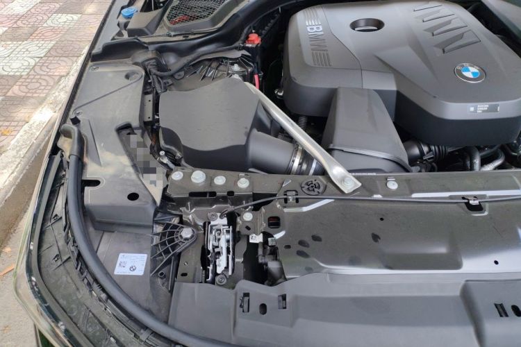 Used BMW 5 Series 2026 525Li M Sport Package Engine Bay Right