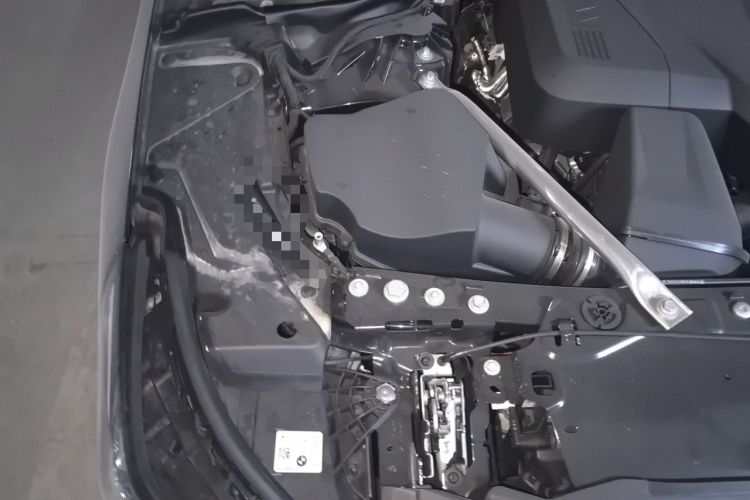 Used BMW 5 Series 2026 Facelift Model 530Li Leading Edition M Sport Package Engine Bay Right