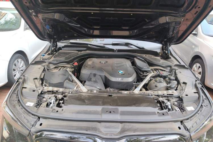 Used BMW 5 Series 2026 530Li Leading M Sport Package Engine Bay