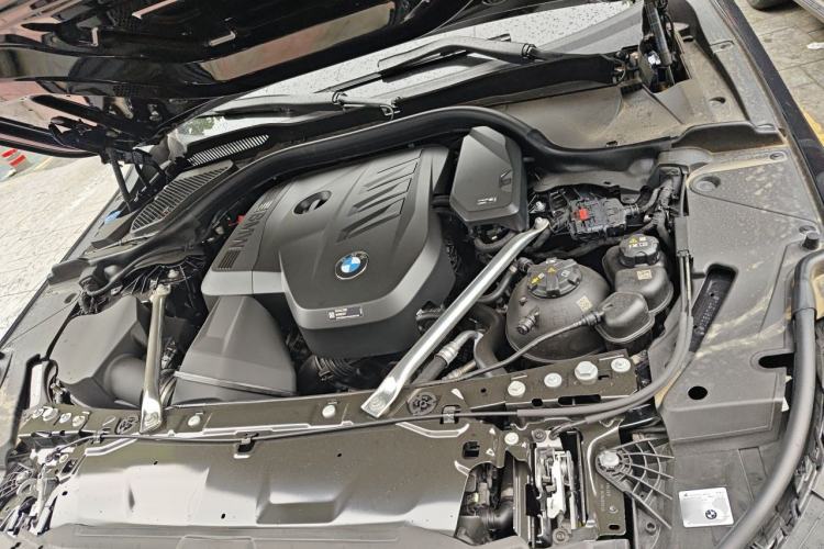 Used BMW 5 Series 2026 Facelift Model 530Li Leading Edition M Sport Package Engine Bay