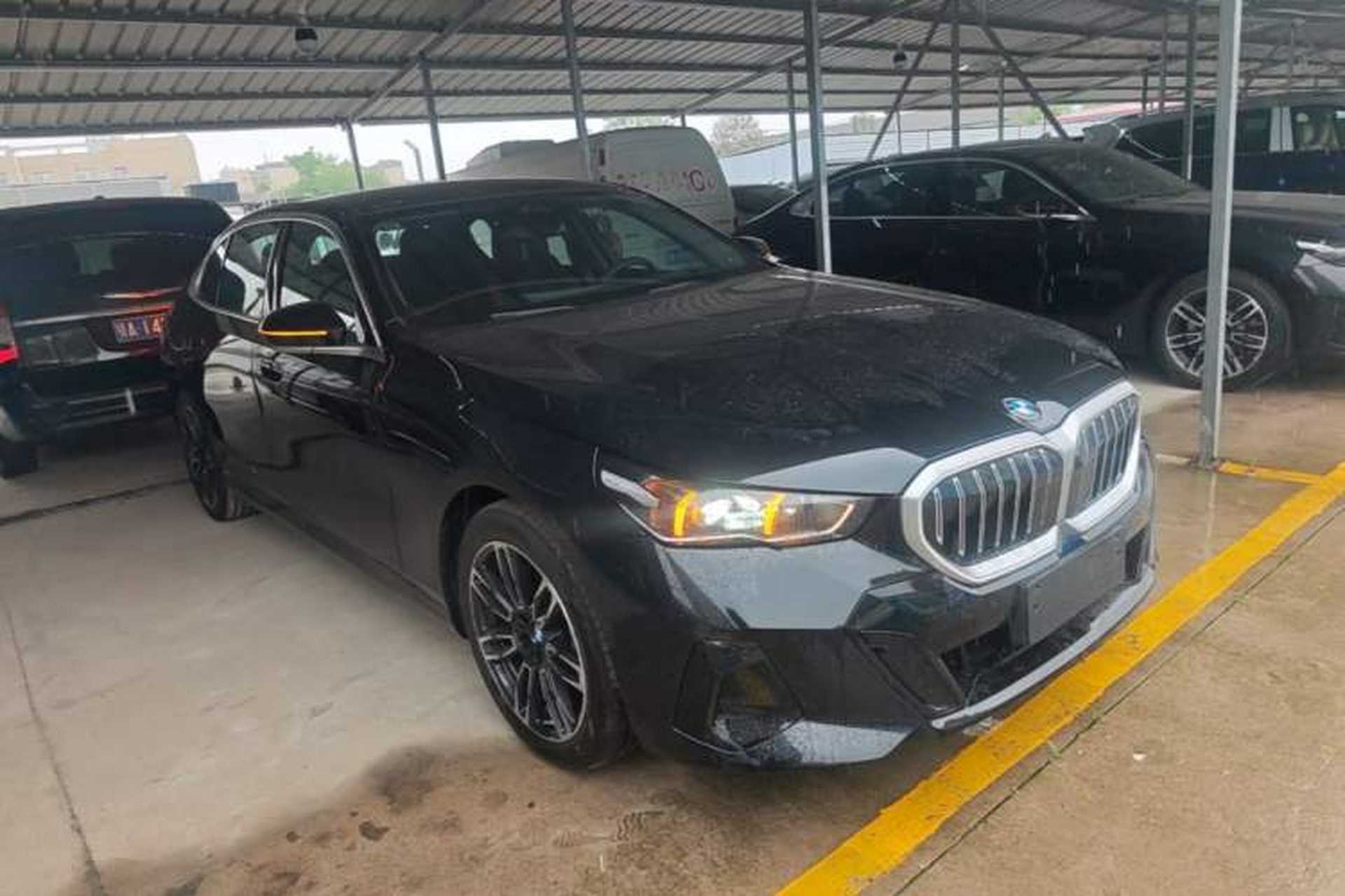 Used BMW 5 Series 2026 Facelift Model 530Li Leading Edition M Sport Package Exterior 1