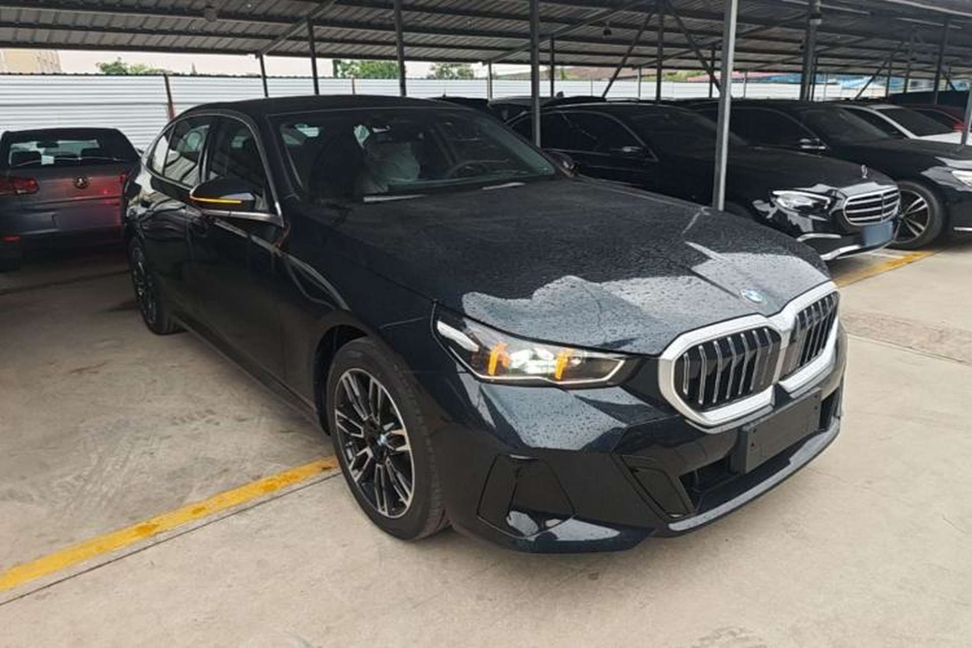 Used BMW 5 Series 2026 Facelift Model 530Li Leading Edition M Sport Package Exterior 1