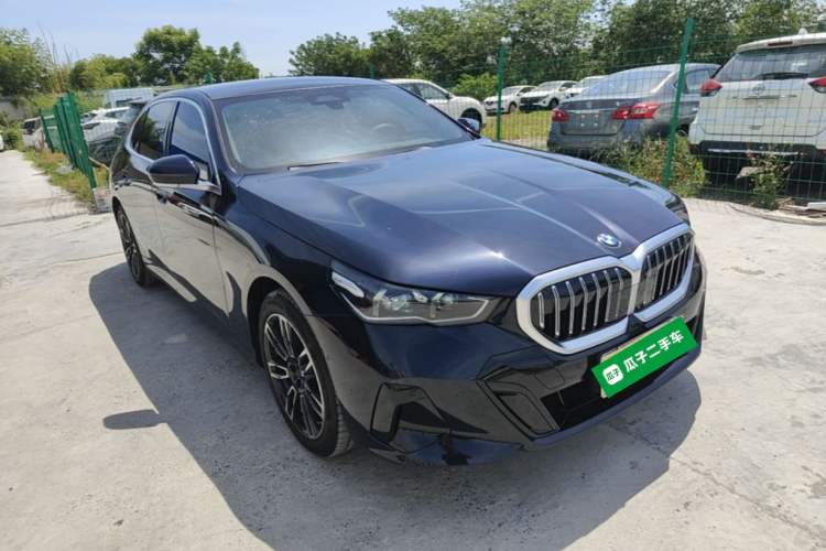 Used BMW 5 Series 2026 530Li Leading M Sport Package Exterior 1