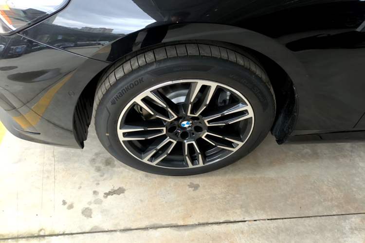 Used BMW 5 Series 2026 Facelift Model 530Li Leading Edition M Sport Package Exterior 4
