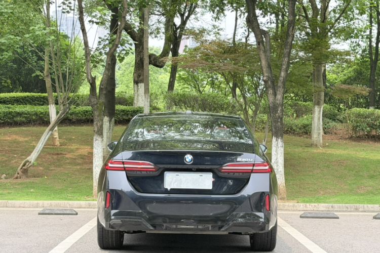 Used BMW 5 Series 2026 Facelift Model 530Li Leading Edition M Sport Package Exterior 6