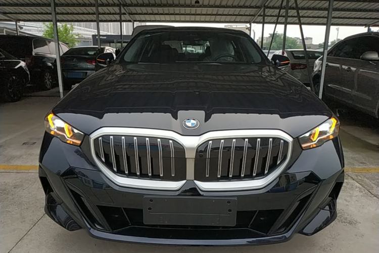 Used BMW 5 Series 2026 Facelift Model 530Li Leading Edition M Sport Package Front