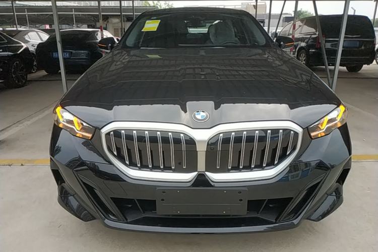 Used BMW 5 Series 2026 Facelift Model 530Li Leading Edition M Sport Package Front