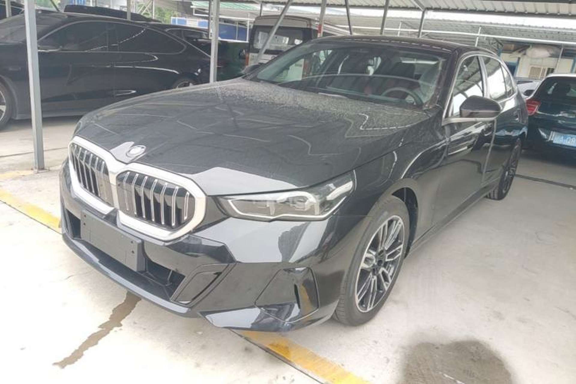 Used BMW 5 Series 2026 Facelift Model 530Li Leading Edition M Sport Package Front Left 45 Deg