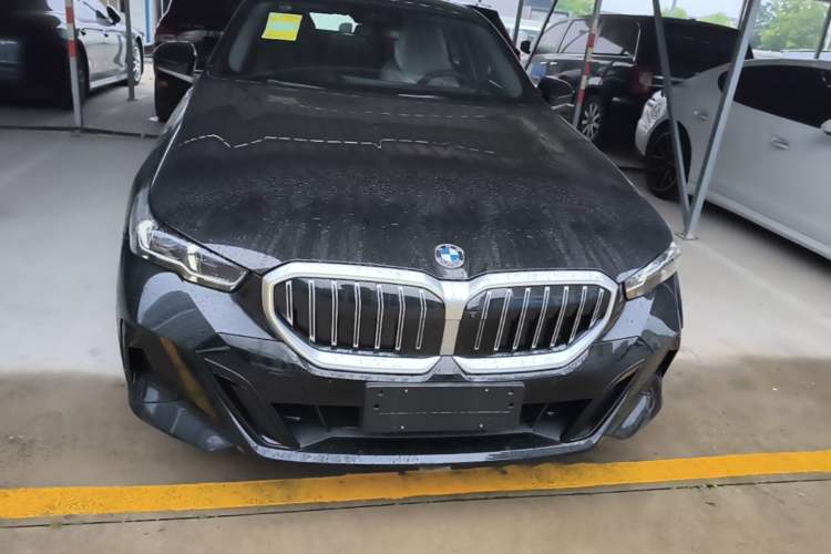 Used BMW 5 Series 2026 Facelift Model 530Li Leading Edition M Sport Package Front