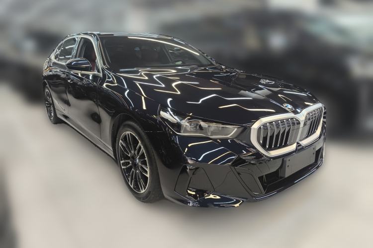Used BMW 5 Series 2026 530Li Leading M Sport Package Front Right 45 Deg