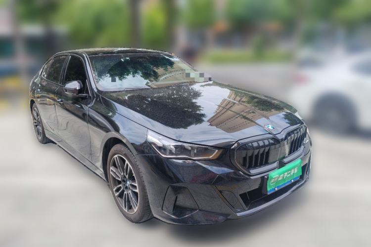 Used BMW 5 Series 2026 525Li M Sport Package Front Right 45 Deg