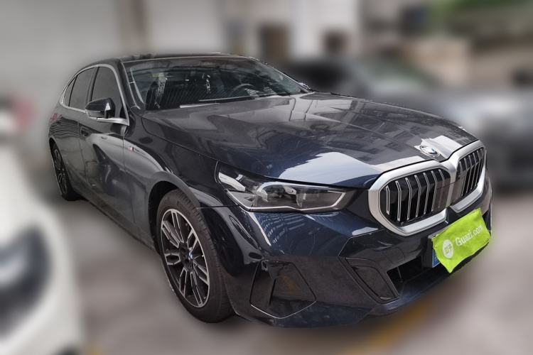 Used BMW 5 Series 2026 530Li Leading M Sport Package Front Right 45 Deg