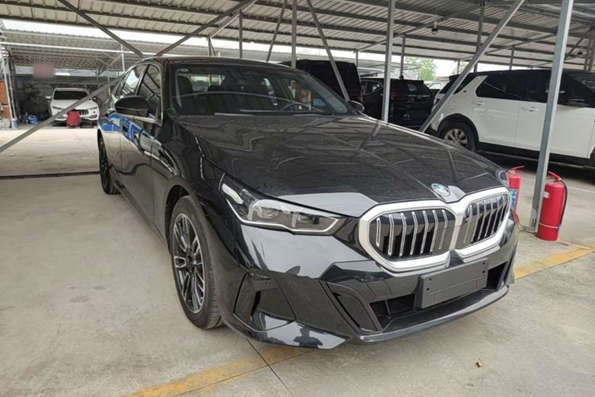 Used BMW 5 Series 2026 Facelift Model 530Li Leading Edition M Sport Package Front Right 45 Deg