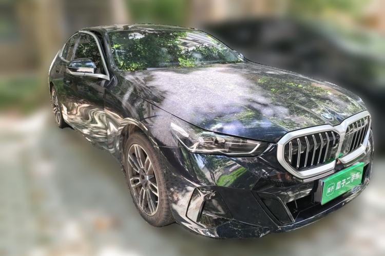 Used BMW 5 Series 2026 525Li M Sport Package Front Right 45 Deg