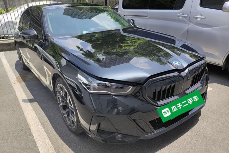 Used BMW 5 Series 2026 Facelift Model 530Li Luxury Edition M Sport Package Front Right 45 Deg
