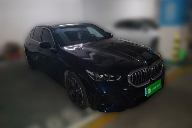 Used BMW 5 Series 2026 Facelift Model 530Li Leading Edition M Sport Package Front Right 45 Deg