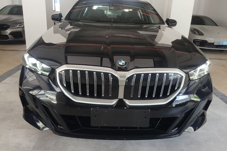 Used BMW 5 Series 2026 Facelift Model 530Li Leading Edition M Sport Package Front