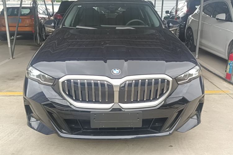Used BMW 5 Series 2026 Facelift Model 530Li Leading Edition M Sport Package Front