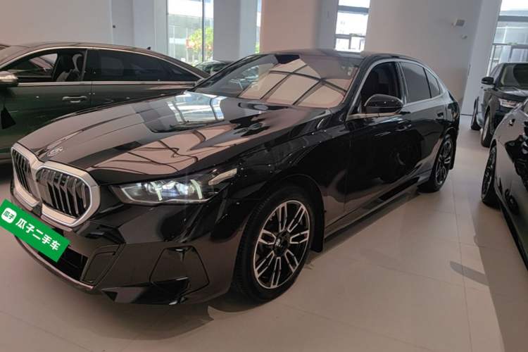 BMW 5 Series 2026 530Li Leading M Sport Package