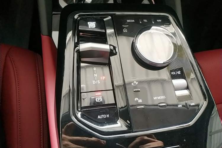 Used BMW 5 Series 2026 Facelift Model 530Li Leading Edition M Sport Package Gear Lever