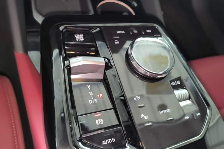 Used BMW 5 Series 2026 Facelift Model 530Li Leading Edition M Sport Package Gear Lever