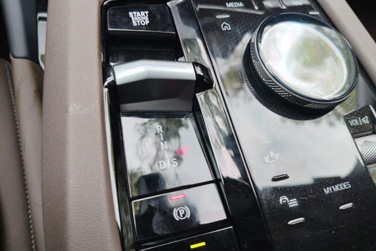 Used BMW 5 Series 2026 530Li Leading M Sport Package Gear Lever