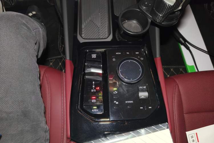 Used BMW 5 Series 2026 Facelift Model 530Li Leading Edition M Sport Package Gear Lever