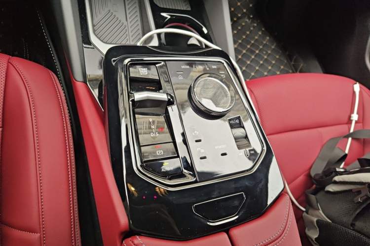 Used BMW 5 Series 2026 Facelift Model 530Li Leading Edition M Sport Package Gear Lever