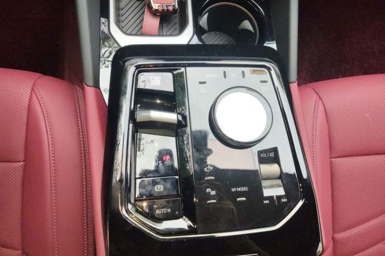 Used BMW 5 Series 2026 Facelift Model 525Li M Sport Package Gear Lever
