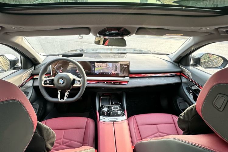 Used BMW 5 Series 2026 Facelift Model 530Li Luxury Edition M Sport Package Interior 1