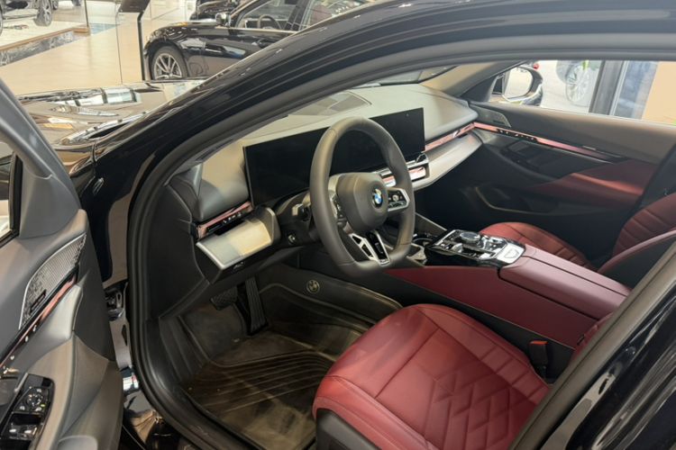 Used BMW 5 Series 2026 Facelift Model 530Li Leading Edition M Sport Package Interior 2