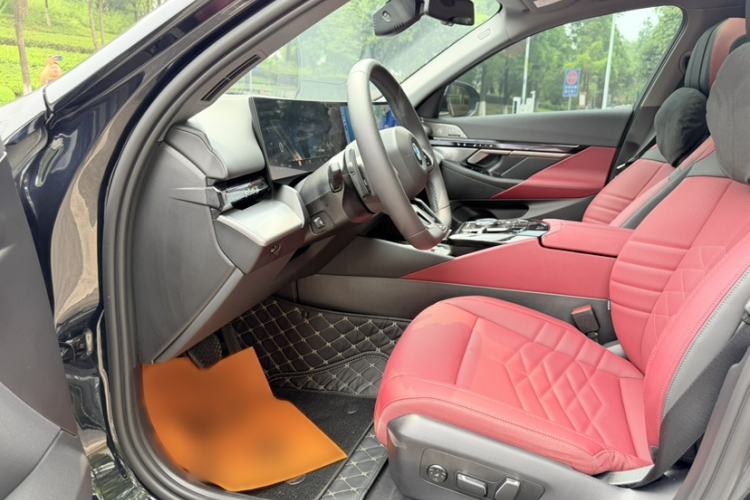 Used BMW 5 Series 2026 Facelift Model 530Li Leading Edition M Sport Package Interior 4