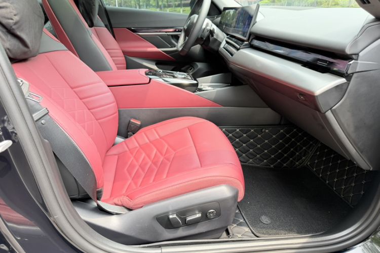 Used BMW 5 Series 2026 Facelift Model 530Li Leading Edition M Sport Package Interior 7