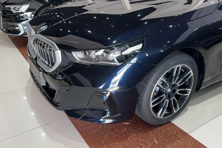 Used BMW 5 Series 2026 Facelift Model 530Li Leading Edition M Sport Package Left Front Headlight